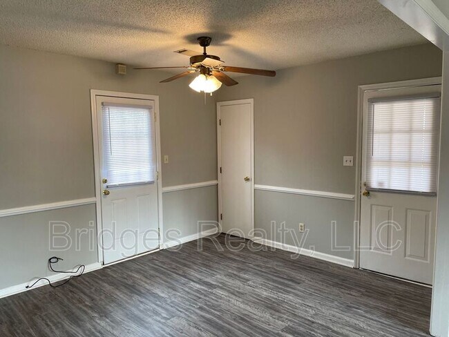 Building Photo - 2413 Patiller Rd