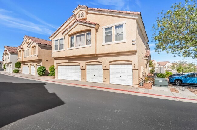 Foto del edificio - Comfort, Convenience & Community Living in Gated Henderson!