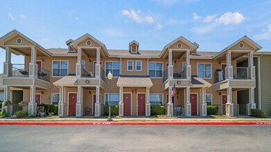 Building Photo - 705 Village Way