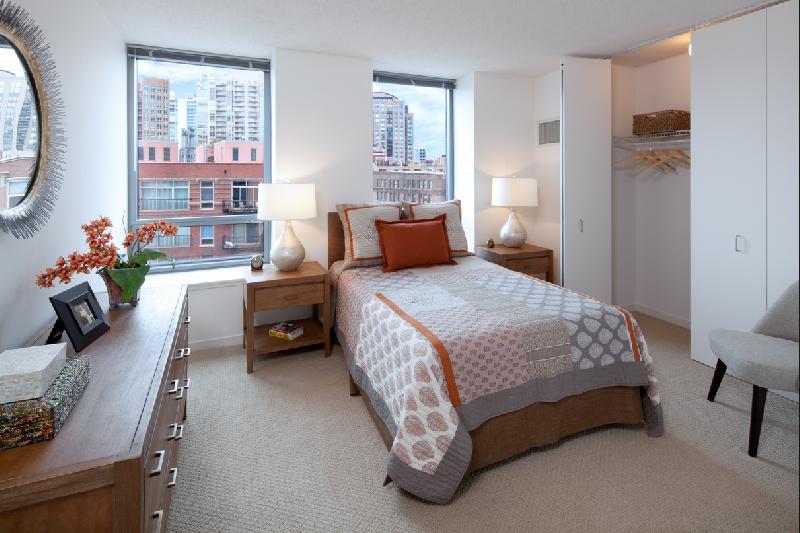 Foto principal - 501 N Kingsbury St
