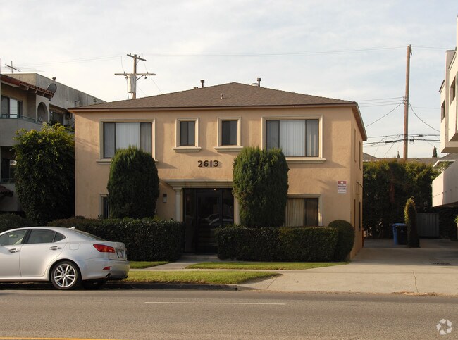 Building Photo - 2613 S Sepulveda Blvd