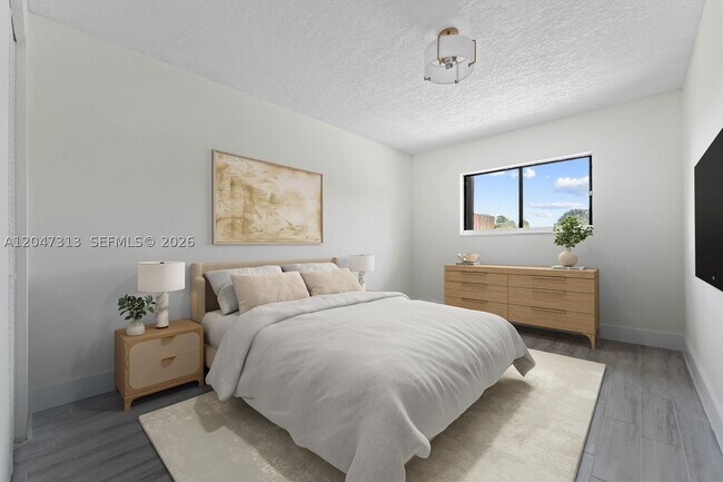 Foto del edificio - 2025 SW 82nd Ave