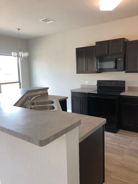 Foto del edificio - 2409 Vicksburg Ln