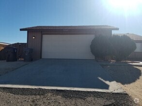 Building Photo - 72329 El Paseo Dr
