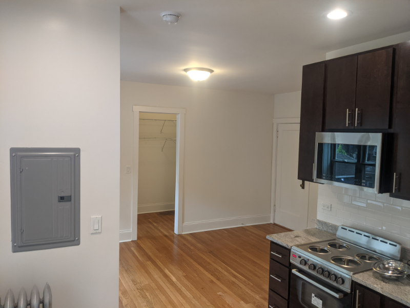 Primary Photo - 4847 N Kimball Ave