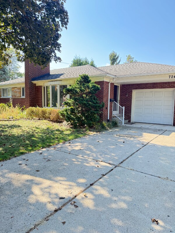 Foto principal - 7241 Lucerne St