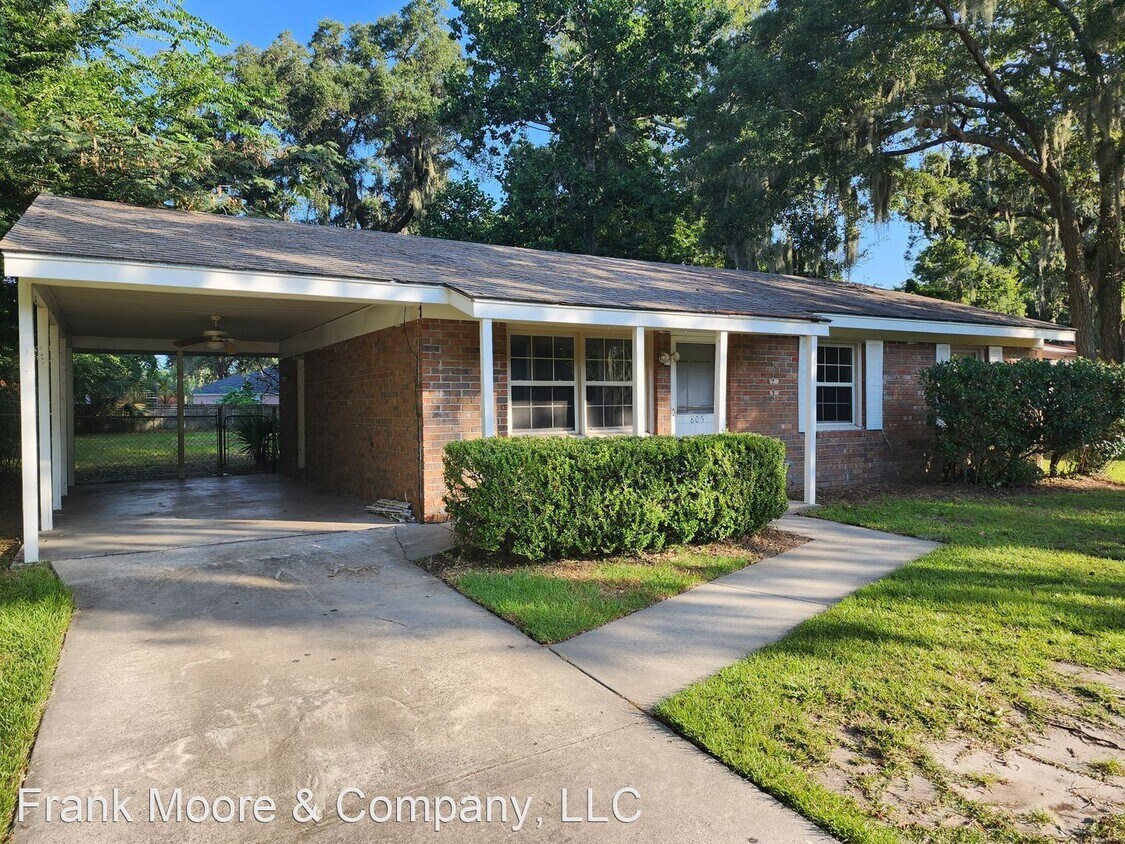 Primary Photo - 3 br, 2 bath House - 805 Walthour Rd