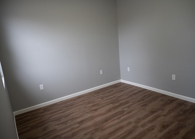 Building Photo - 813 N Main St