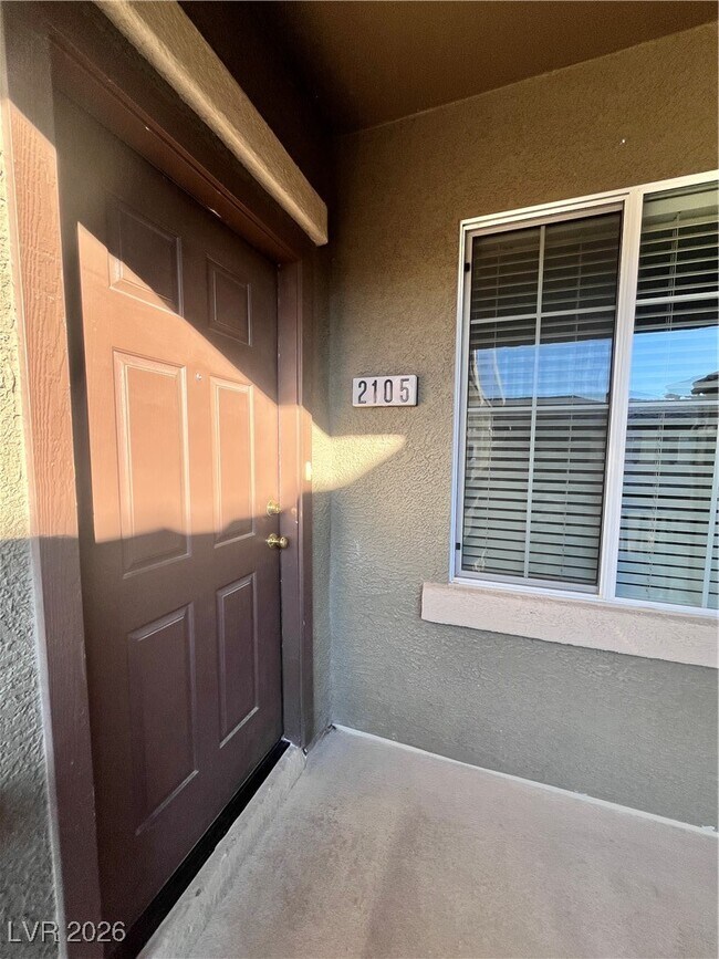 Foto del edificio - 6868 Sky Pointe Dr