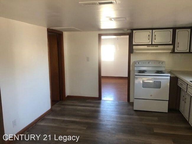Building Photo - 2 br, 1 bath House - 320 Carter Ave