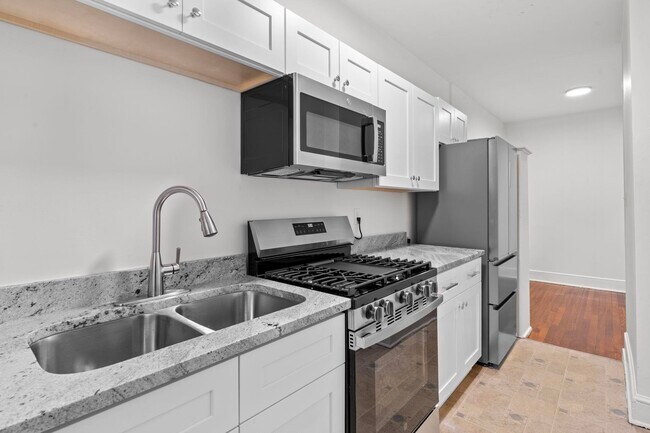 Foto del edificio - 557 Beverly Ct