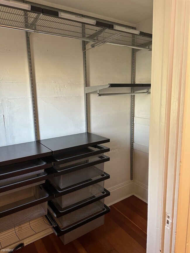 Foto del edificio - Room for Rent, 2 bath Condo - 59 Octavia S...