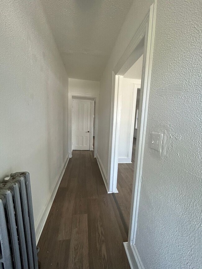 Foto del edificio - 181 Pennington Ave