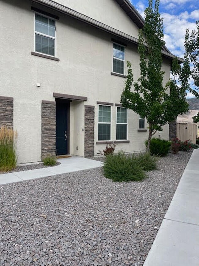 Foto del edificio - Large Condo in the Heart of Damonte Ranch