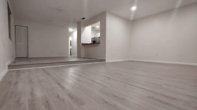 Foto del edificio - 2707 Lowson Blvd