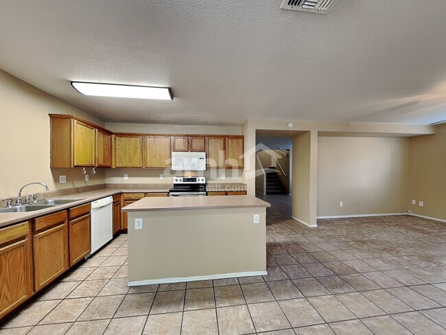 Foto del edificio - 1425 N Thunderbird Ave