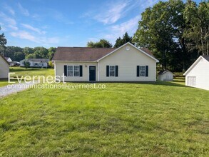 Building Photo - 1109 Crescent Way