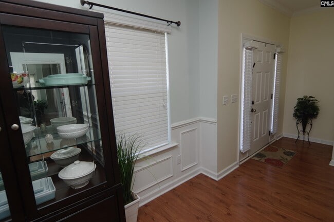 Foto del edificio - 212 Glossy Green Ln