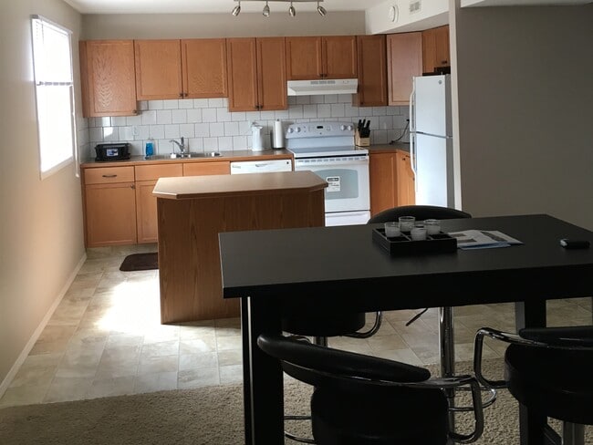 Building Photo - 209 Mt Sunburst Way W