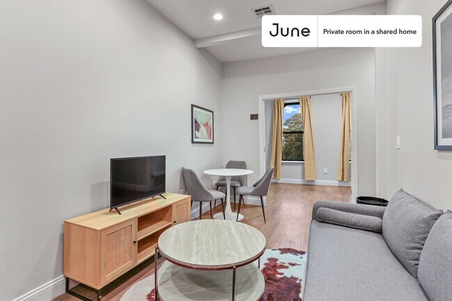 Foto del edificio - Room in Shared 4 bed/1 bath home in Crown Heights