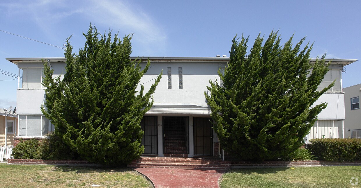 Foto principal - 2757-2763 76th Ave