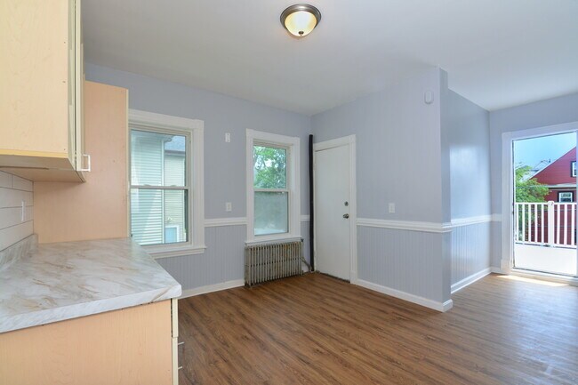 Building Photo - 42 Rosedale St