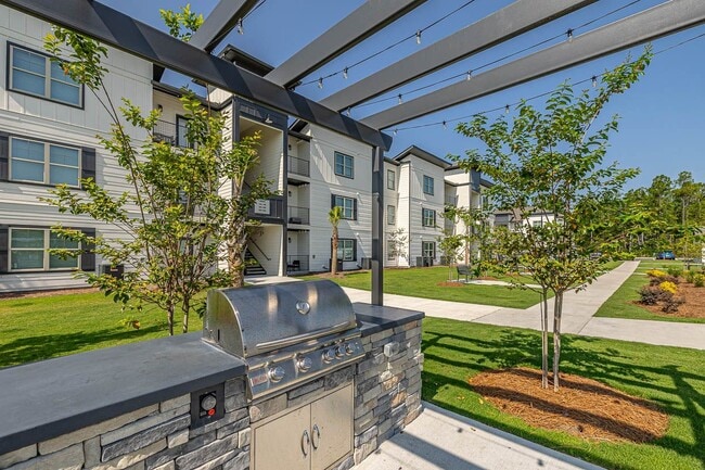 Building Photo - Atlantic Breeze Apartments