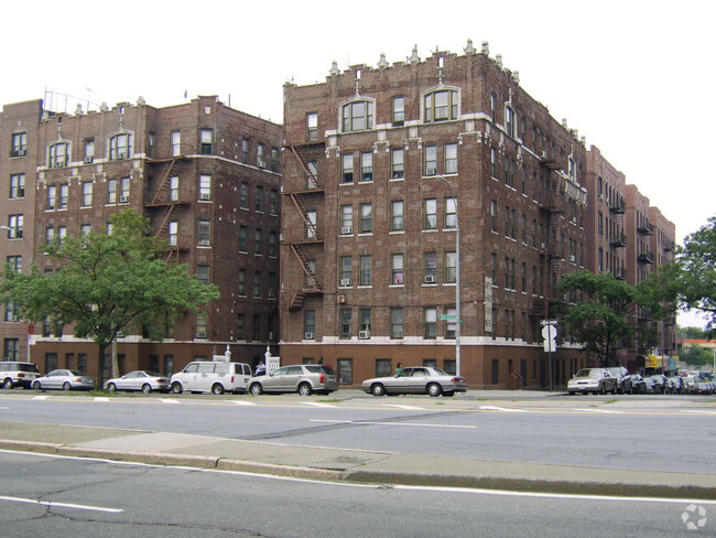 Building Photo - 2917 Grand Concourse