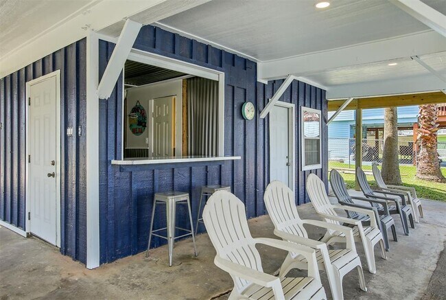 Foto del edificio - 21918 Matagorda Dr