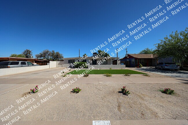Foto del edificio - 1530 E Windsor Ave