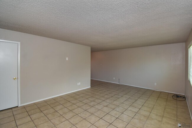 Foto del edificio - 2490 W Yowell Ct