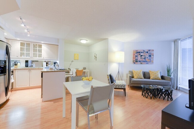 Building Photo - 122 Pearl St