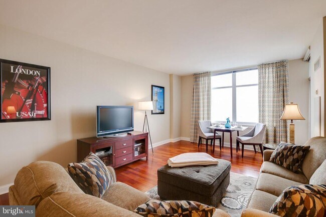Foto del edificio - 440 S Broad St