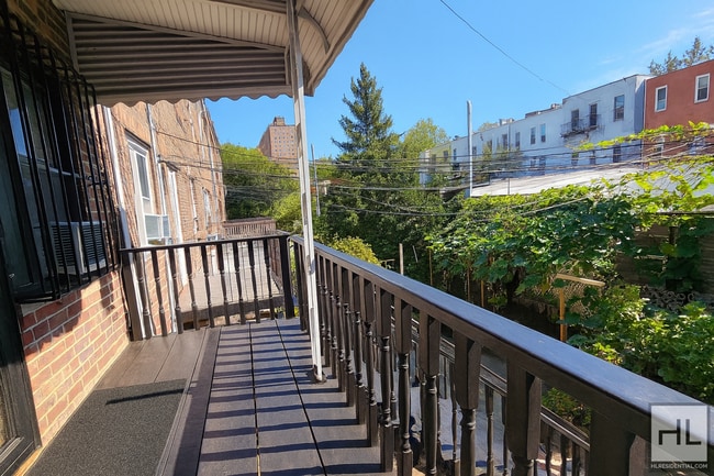 Building Photo - Spacious 2-Bedroom Apartment for Rent in A...