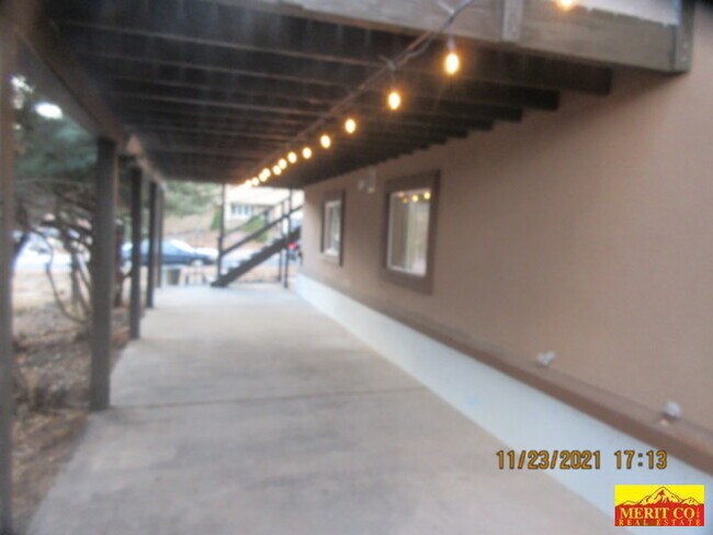 Building Photo - 601 Pioneer Ln