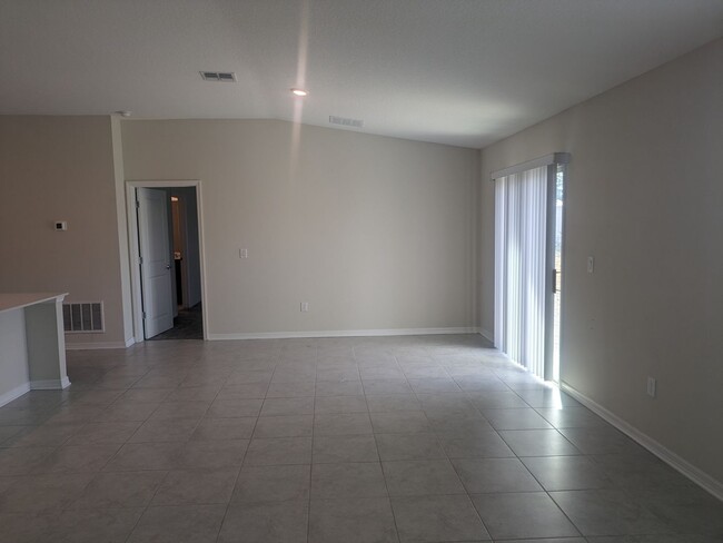 Foto del edificio - Spacious 3-Bedroom, 2-Bath Home for Rent i...