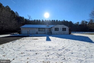 Building Photo - 10160 Dahlgren Rd