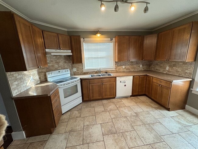 Foto del edificio - House available for rent