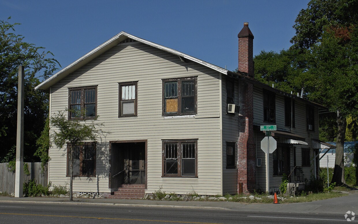 Primary Photo - 410 NW 13th St