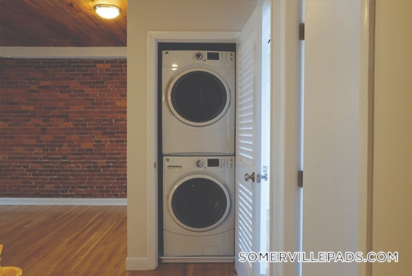 Building Photo - 162 Broadway