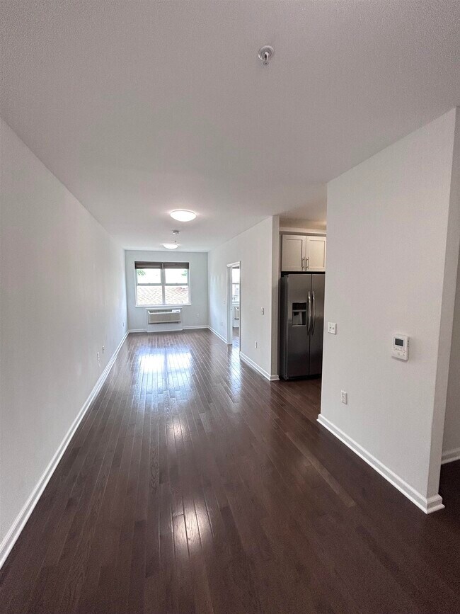 Foto del edificio - 304 Broadway
