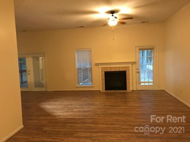 Foto del edificio - 5825 Stevens Mill Rd
