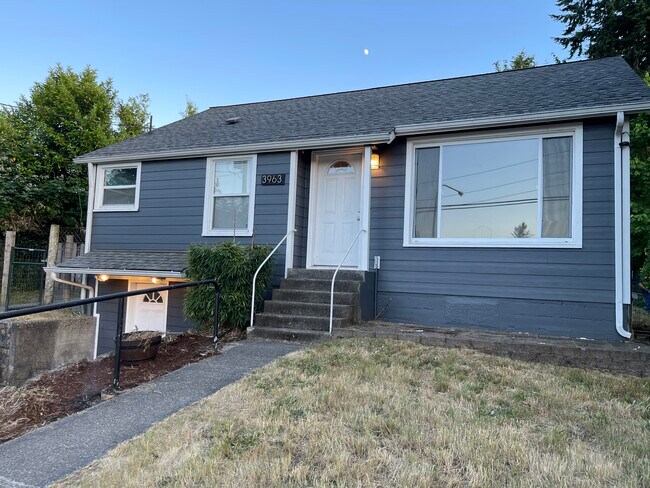 Building Photo - 3963 W Frontage Rd