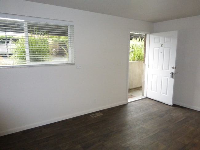 Building Photo - 2519 S 300 E