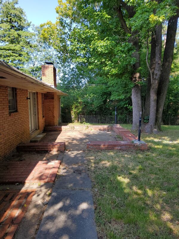 Building Photo - 480 Whiteville Ave
