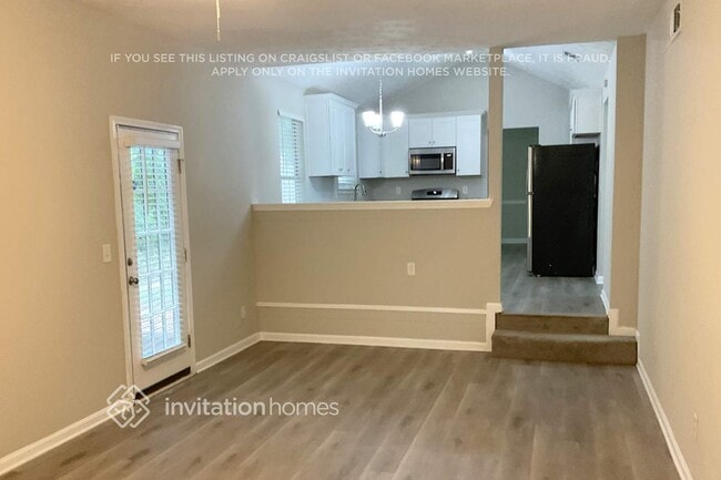 Building Photo - 3261 Sugar Creek Falls Ave SE