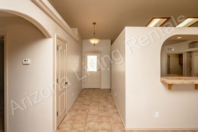 Building Photo - 3 BEDROOM POOL HOME WITH CASITA