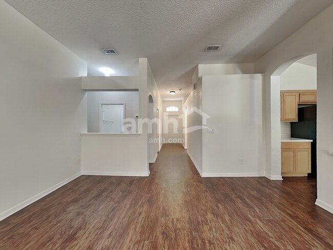 Building Photo - 13895 Devan Lee Dr N