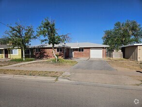 Building Photo - 1509 Cuba Ave