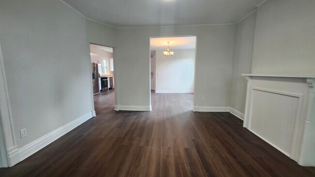 Foto del edificio - 2330 W Erie St